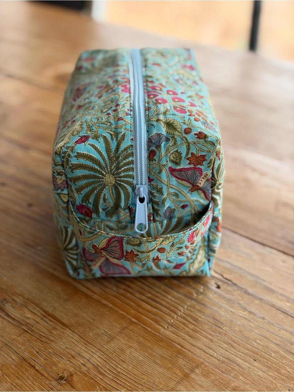 Printed Blue Floral Vintage Pouch - Picture 4 of 5